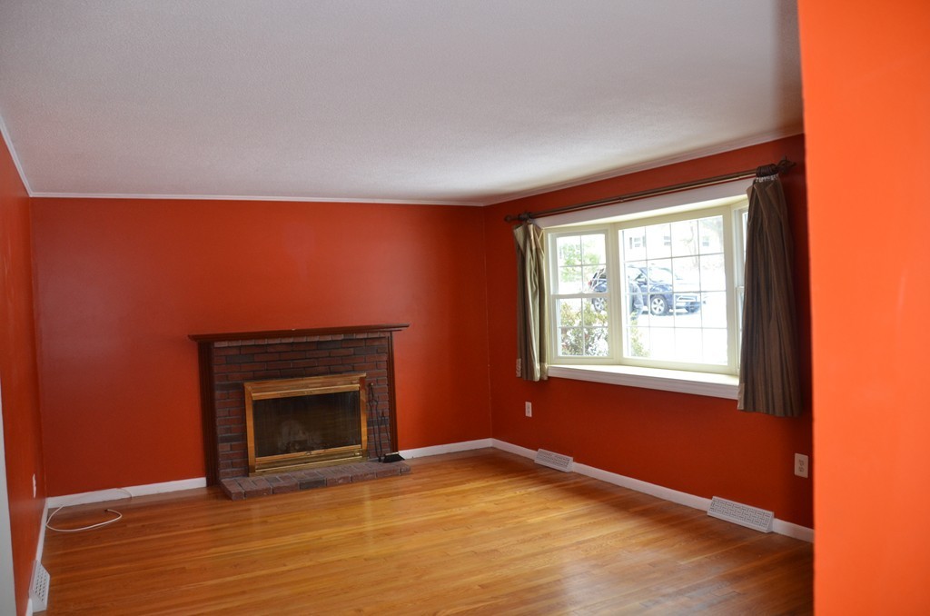9 Bayberry Road Westford, MA 01886 - Photo 11 of 28 Gallery Image 11