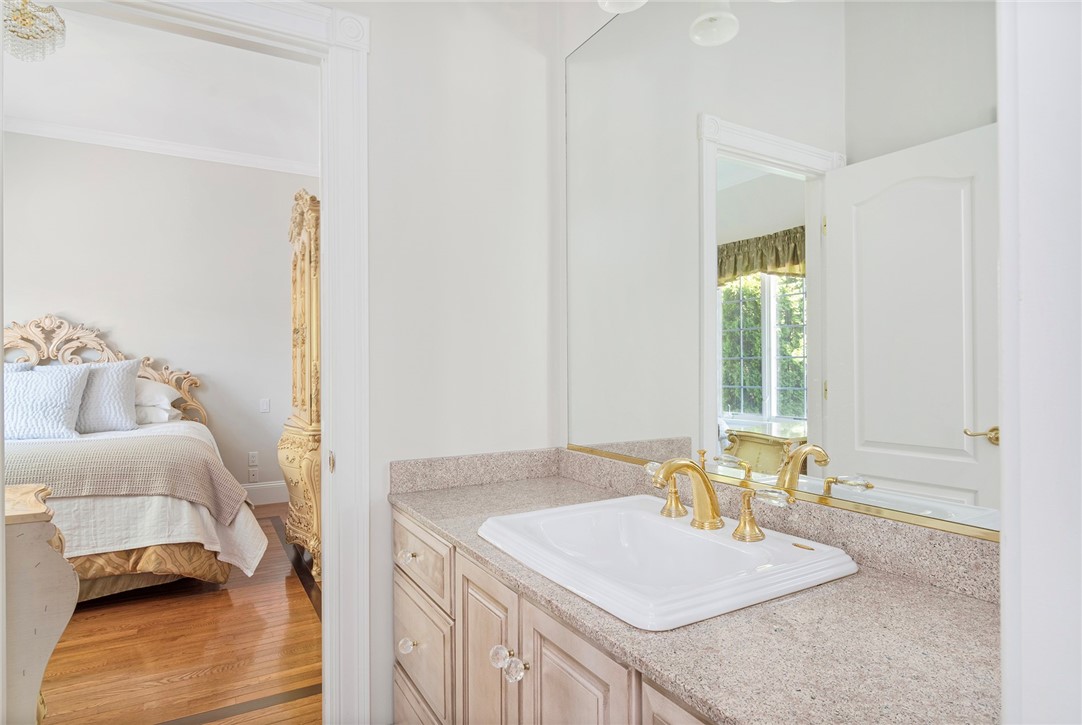 8 Steeple Lane Lincoln, RI 02865 - Photo 25 of 42