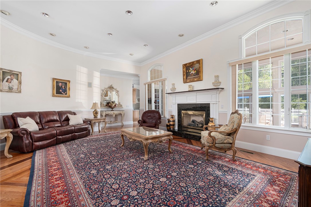 8 Steeple Lane Lincoln, RI 02865 - Photo 9 of 42