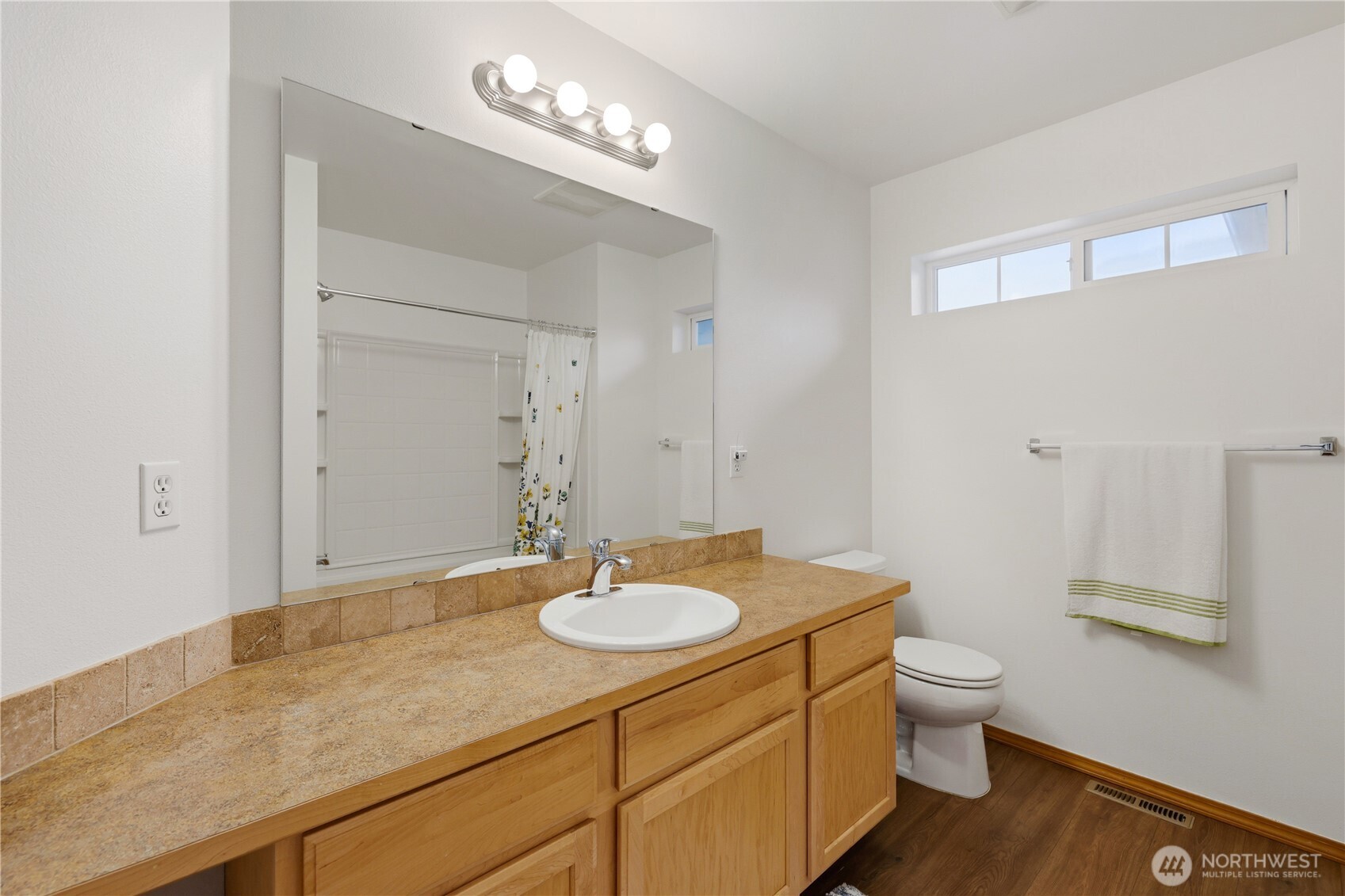 5208 Northeast 8th Court Renton, WA 98059 - Photo 26 of 34