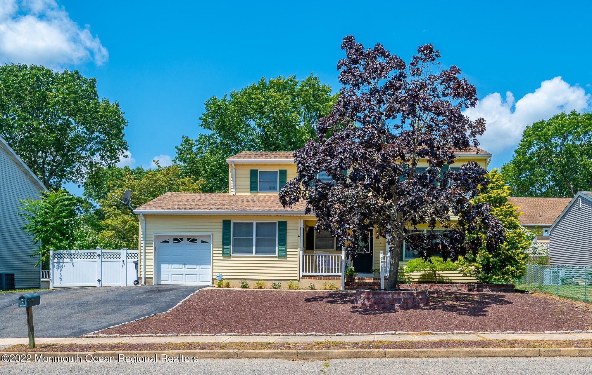 7 Lisa Drive Brick, NJ 08724 - Photo 1 of 22 Front 1b
