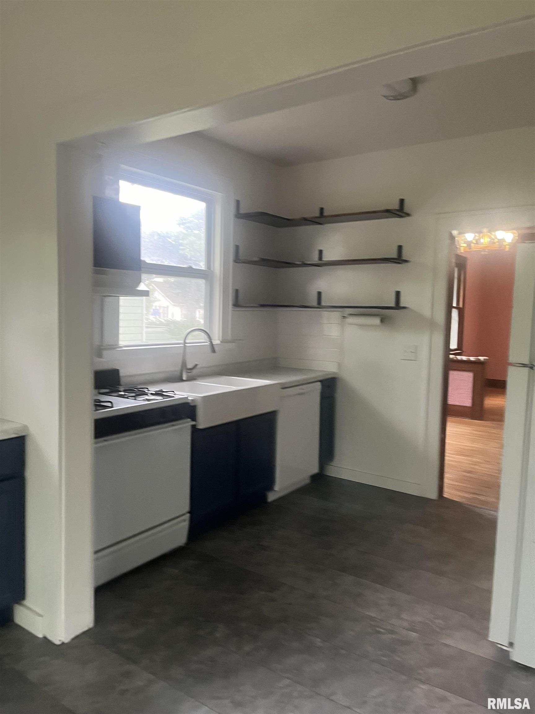 209 North Ward Street Macomb, IL 61455 - Photo 7 of 16