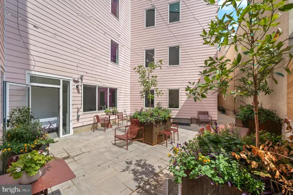 $2,525 | 2456 Frankford Avenue, Unit 8, Philadelphia, PA 19125