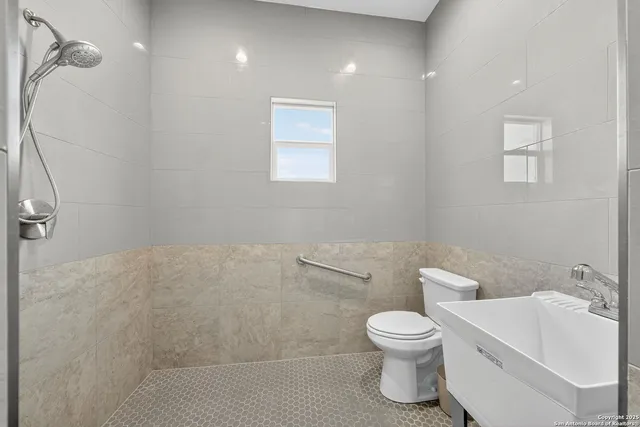 $259,000 | 317 East El Paso Street, Brackettville, TX 78832