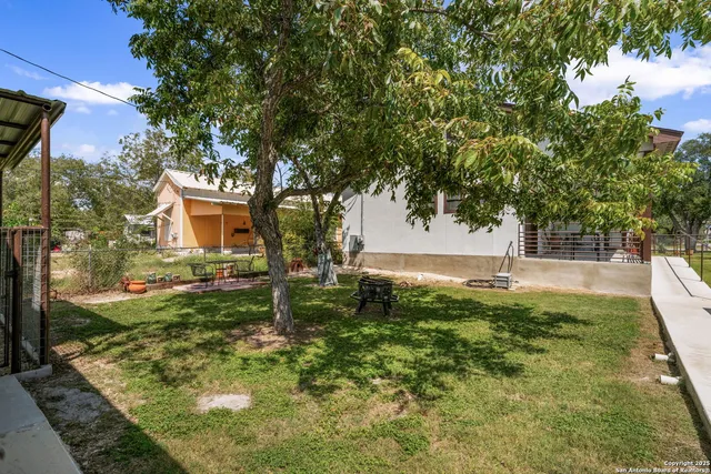 $259,000 | 317 East El Paso Street, Brackettville, TX 78832