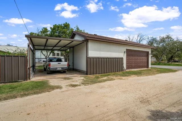 $259,000 | 317 East El Paso Street, Brackettville, TX 78832