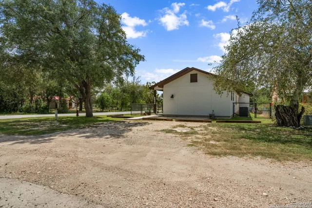 $259,000 | 317 East El Paso Street, Brackettville, TX 78832