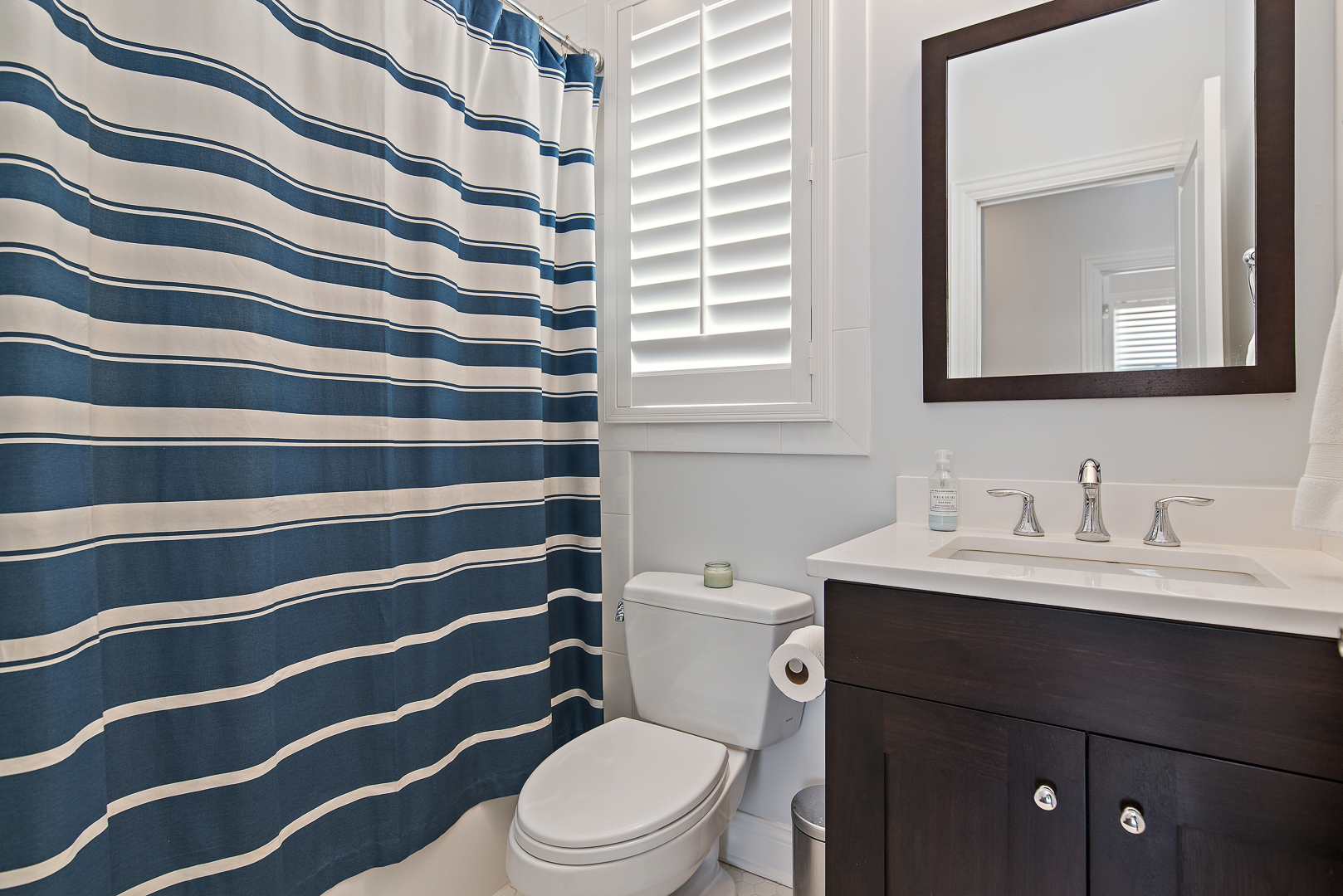 2449 North Racine Avenue, Unit 3 Chicago, IL 60614 - Photo 17 of 25