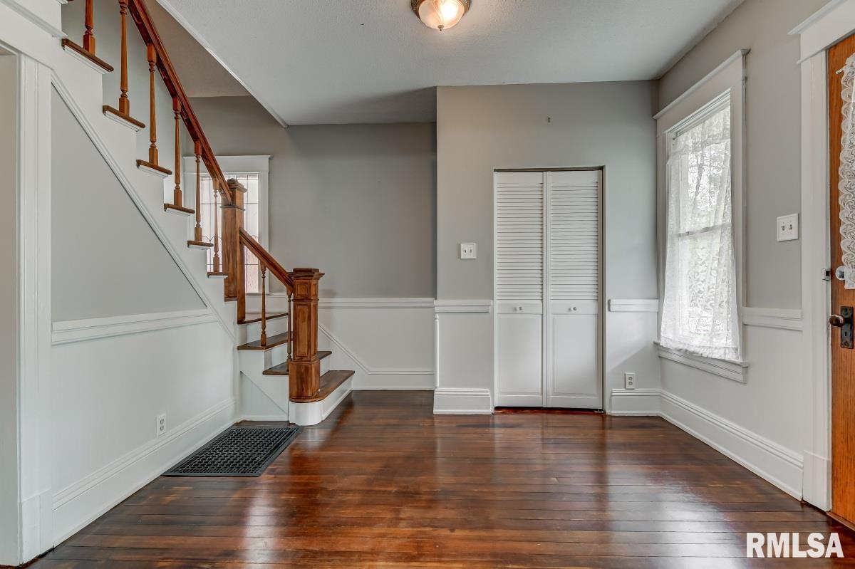 407 South Adelia Street Springfield, IL 62704 - Photo 4 of 38 Gallery Image 4