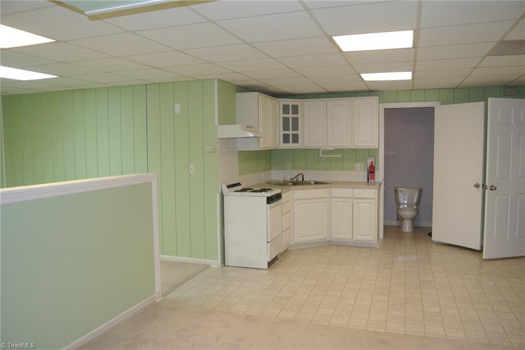 186 Hunters Ridge Road Winston-Salem, NC 27103 - Photo 23 of 30 Gallery Image 23
