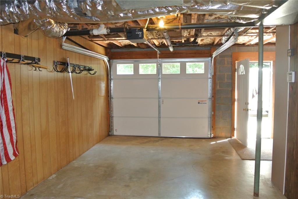 186 Hunters Ridge Road Winston-Salem, NC 27103 - Photo 25 of 30 Gallery Image 25