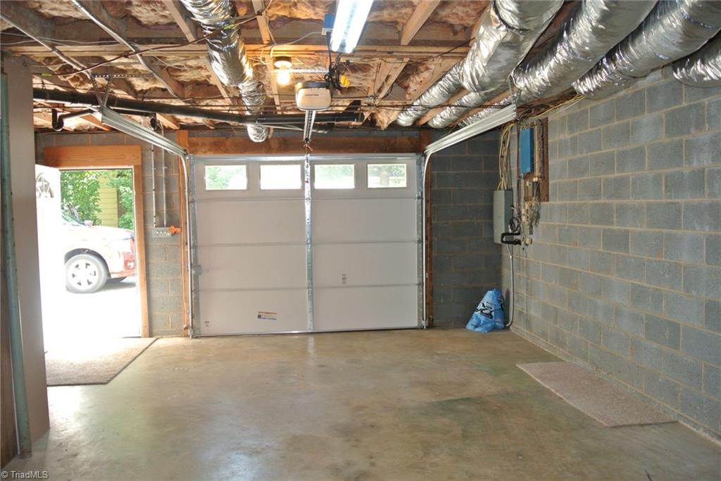 186 Hunters Ridge Road Winston-Salem, NC 27103 - Photo 26 of 30 Gallery Image 26