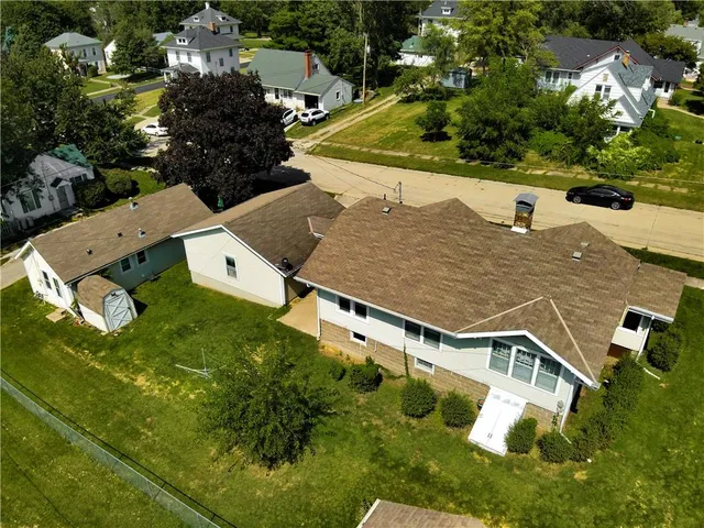 $245,000 | 406 South Mulberry Street, Maryville, MO 64468