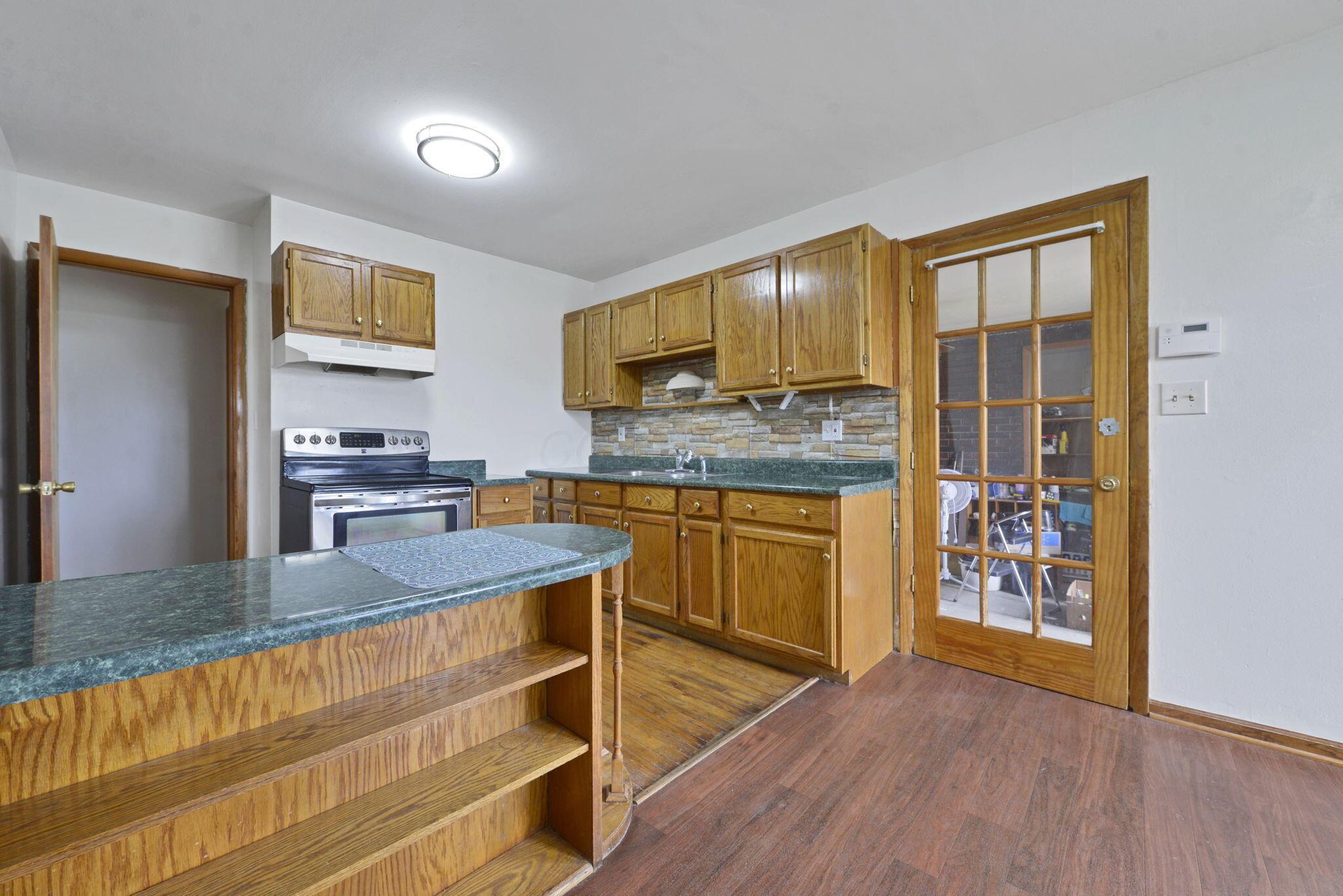 860 Basswood Road Columbus, OH 43207 - Photo 20 of 35 21-web-or-mls-860-basswood-rd