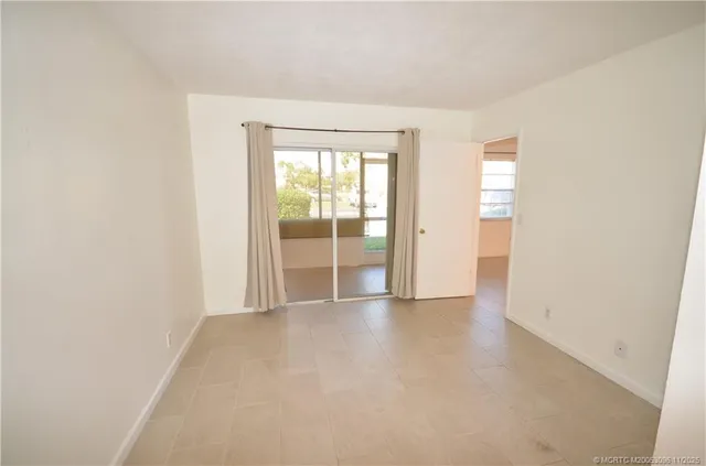 $1,750 | 1566 Southeast Royal Green Circle, Unit 101, Port St. Lucie, FL 34952