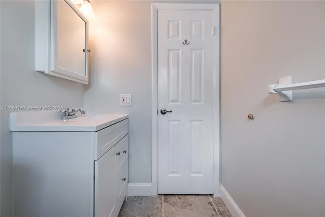 $4,000 | 505 Heron Drive, Unit 505, Delray Beach, FL 33444