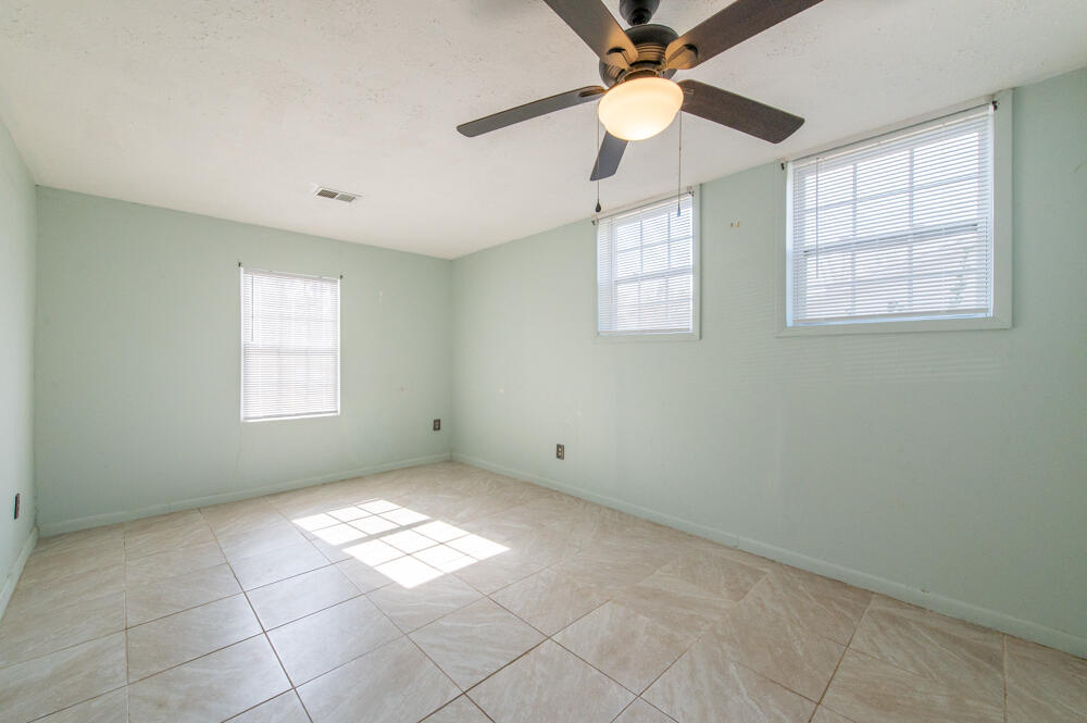 2113 Chadwick Road Augusta, GA 30906 - Photo 20 of 30 Den