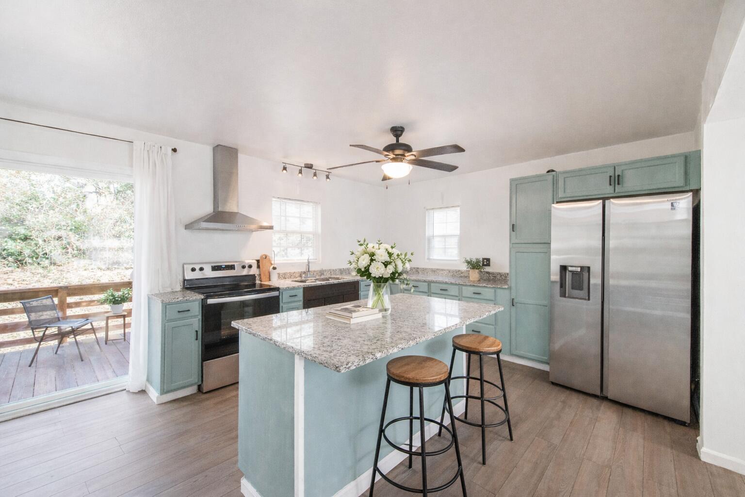 2113 Chadwick Road Augusta, GA 30906 - Photo 5 of 30 Kitchen with Bar Seating!