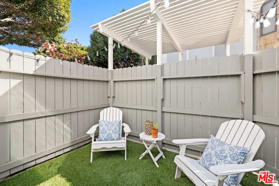 1044 20th Street, Unit A Santa Monica, CA 90403 - Photo 17 of 20