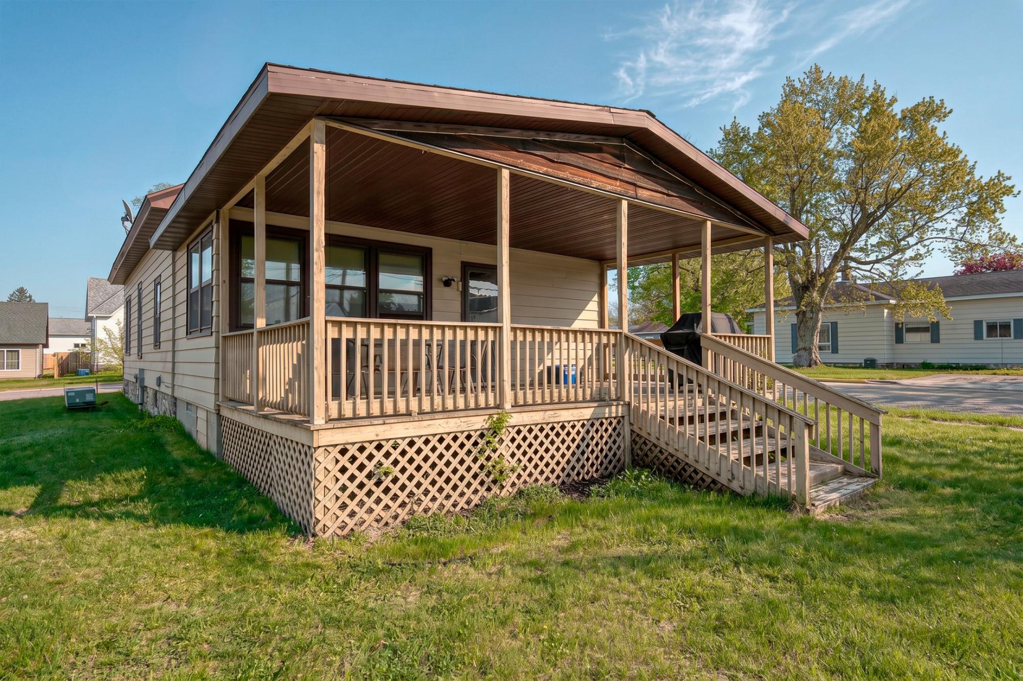 638 Margaret Street Rhinelander, WI 54501 - Photo 4 of 25 Gallery Image 4