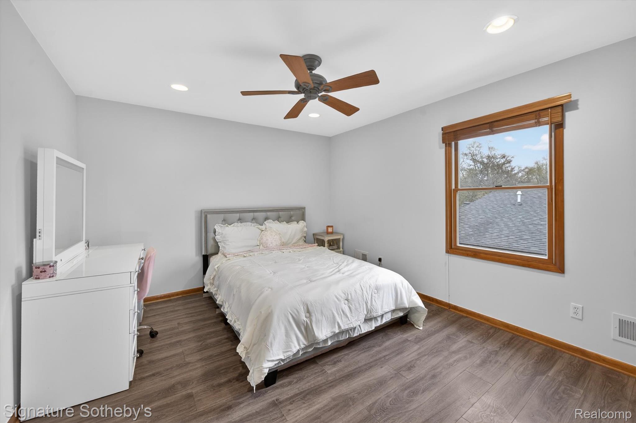 3341 Newton Road Commerce Township, MI 48382 - Photo 45 of 62 32-3341-Newton-Rd-Commerce-Township-MI-48382-WindowStill.jpg