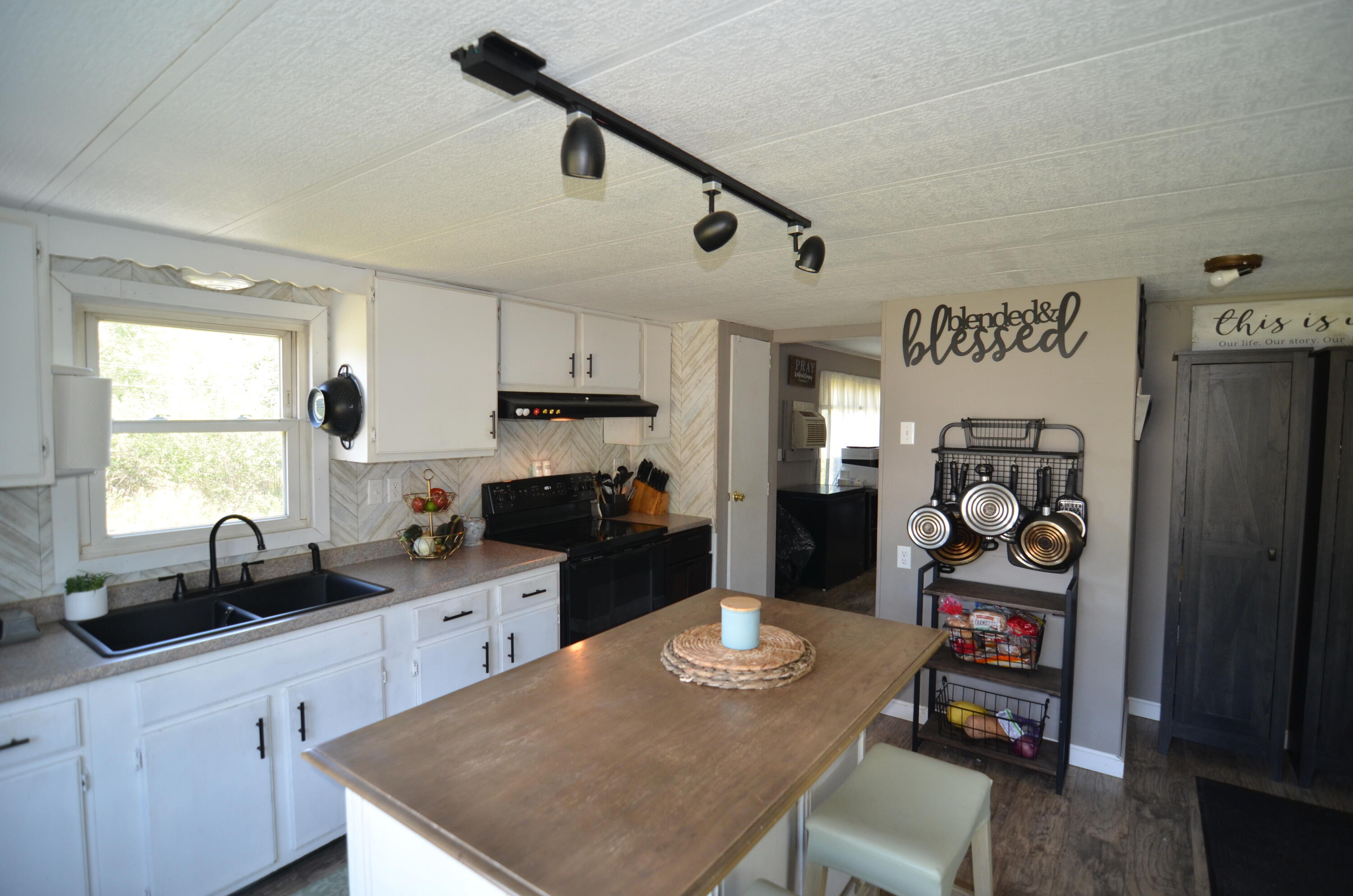 33 Coles Corner Road Winterport, ME 04496 - Photo 12 of 44 DSC_5083