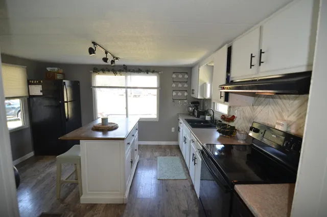 $240,000 | 33 Coles Corner Road, Winterport, ME 04496