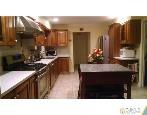 16 Warne Road Old Bridge, NJ 07747 - Photo 3 of 25 Gallery Image 3