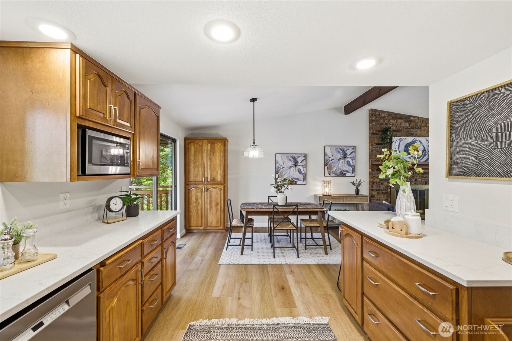 5719 152nd Street Southwest Edmonds, WA 98026 - Photo 10 of 39 Gallery Image 10