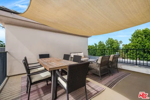 $1,095,000 | Undisclosed Address, Studio City, CA 91602