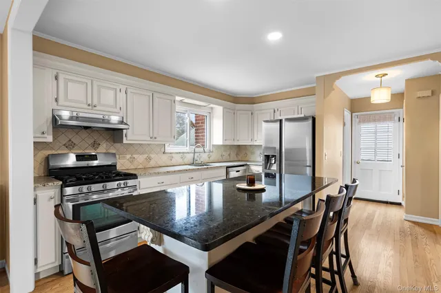 $999,000 | 33 Johnson Road, Scarsdale, NY 10583