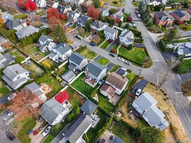 $999,000 | 33 Johnson Road, Scarsdale, NY 10583