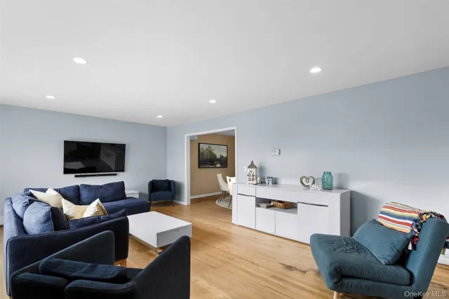 $999,000 | 33 Johnson Road, Scarsdale, NY 10583