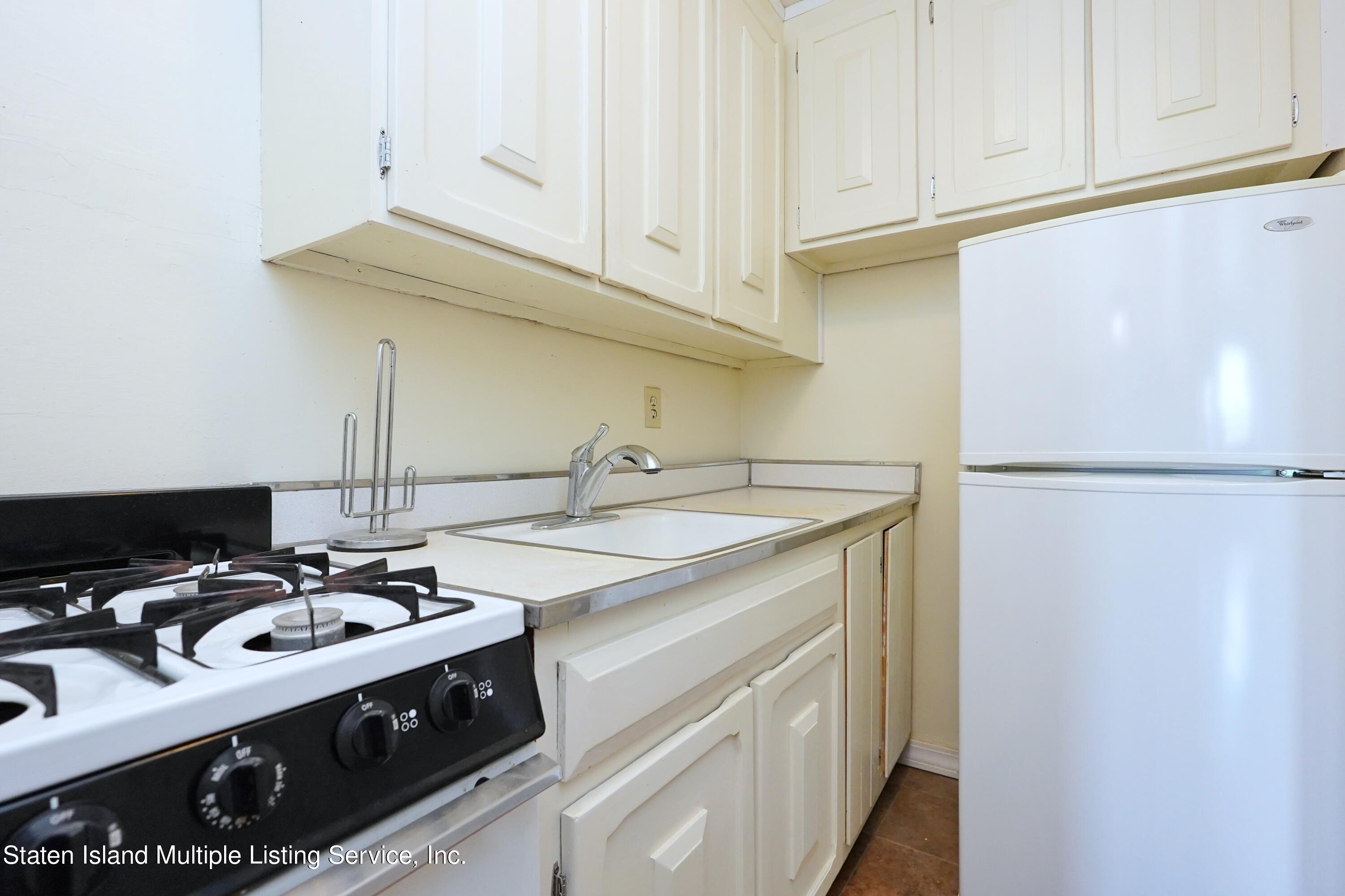 1000 Clove Road, Unit 9F Staten Island, NY 10301 - Photo 12 of 18 Photo Jan 11 2023, 2 50 56 PM