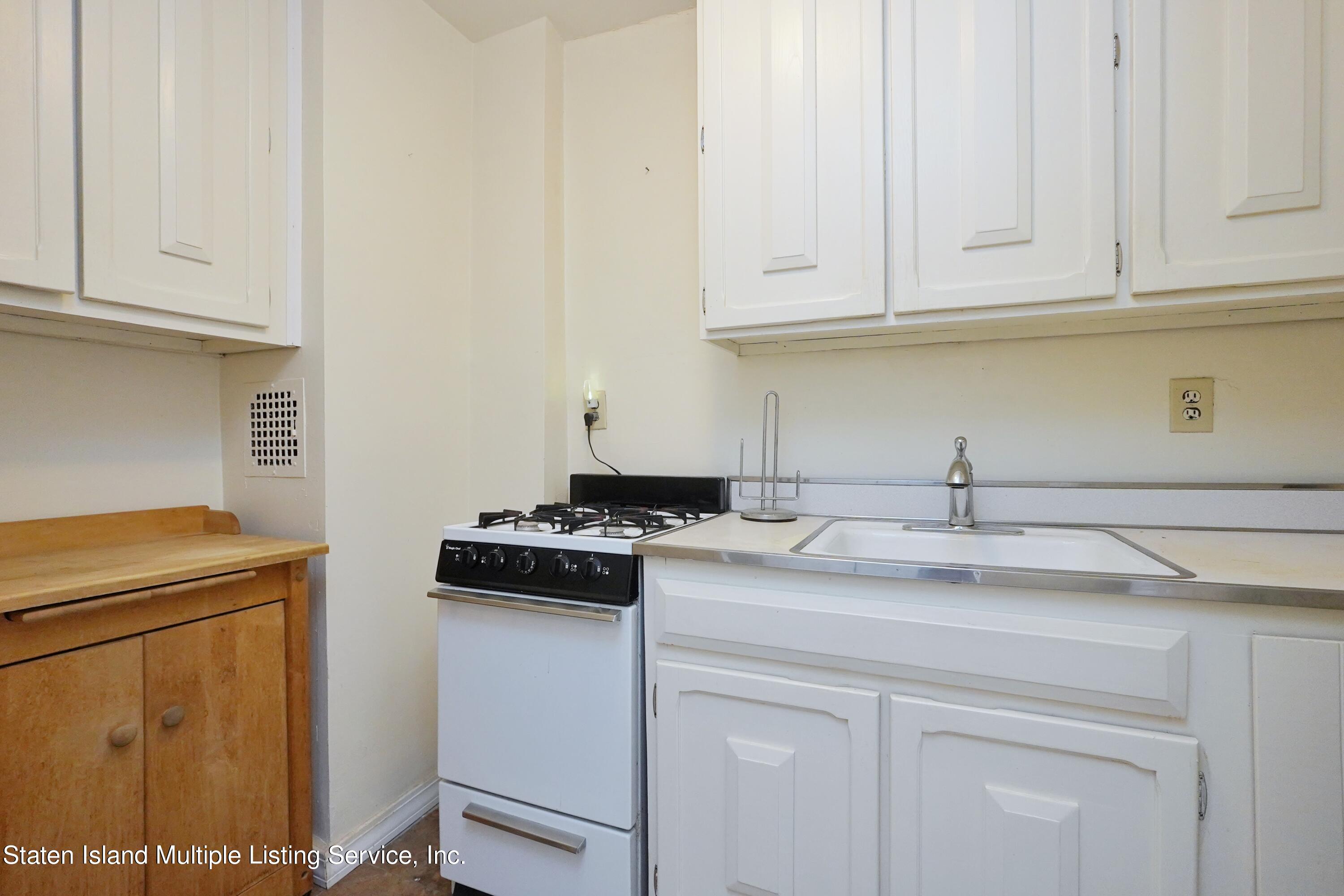 1000 Clove Road, Unit 9F Staten Island, NY 10301 - Photo 14 of 18 Photo Jan 11 2023, 2 50 44 PM