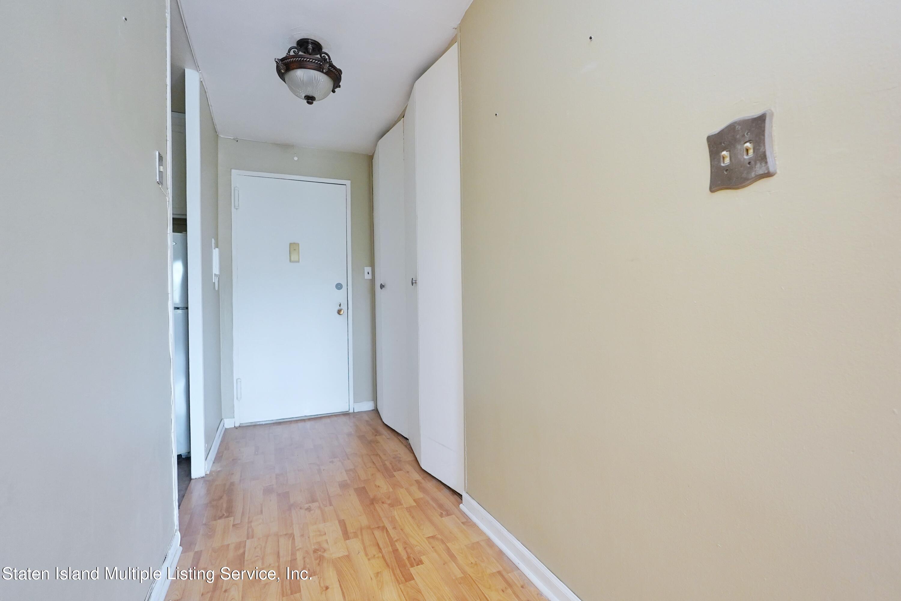 1000 Clove Road, Unit 9F Staten Island, NY 10301 - Photo 5 of 18 Photo Jan 11 2023, 2 50 31 PM