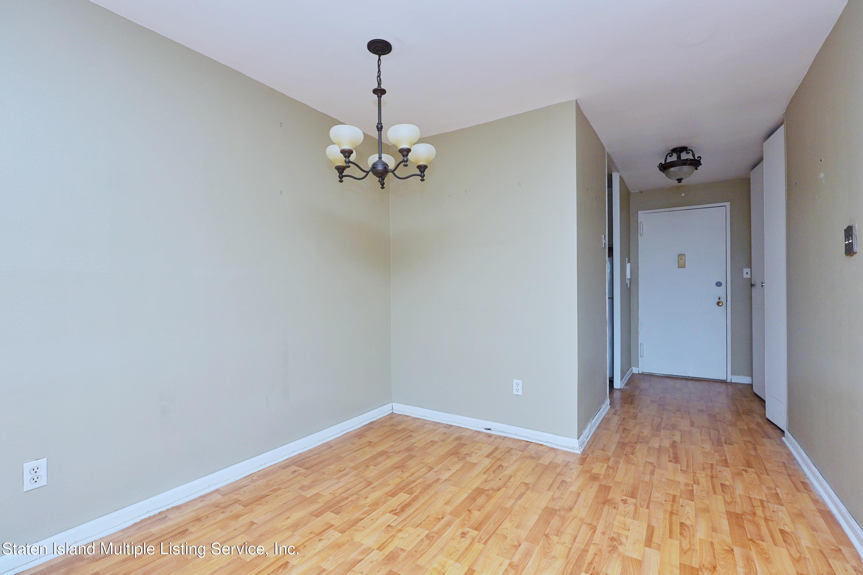 1000 Clove Road, Unit 9F Staten Island, NY 10301 - Photo 6 of 18 Photo Jan 11 2023, 2 50 15 PM