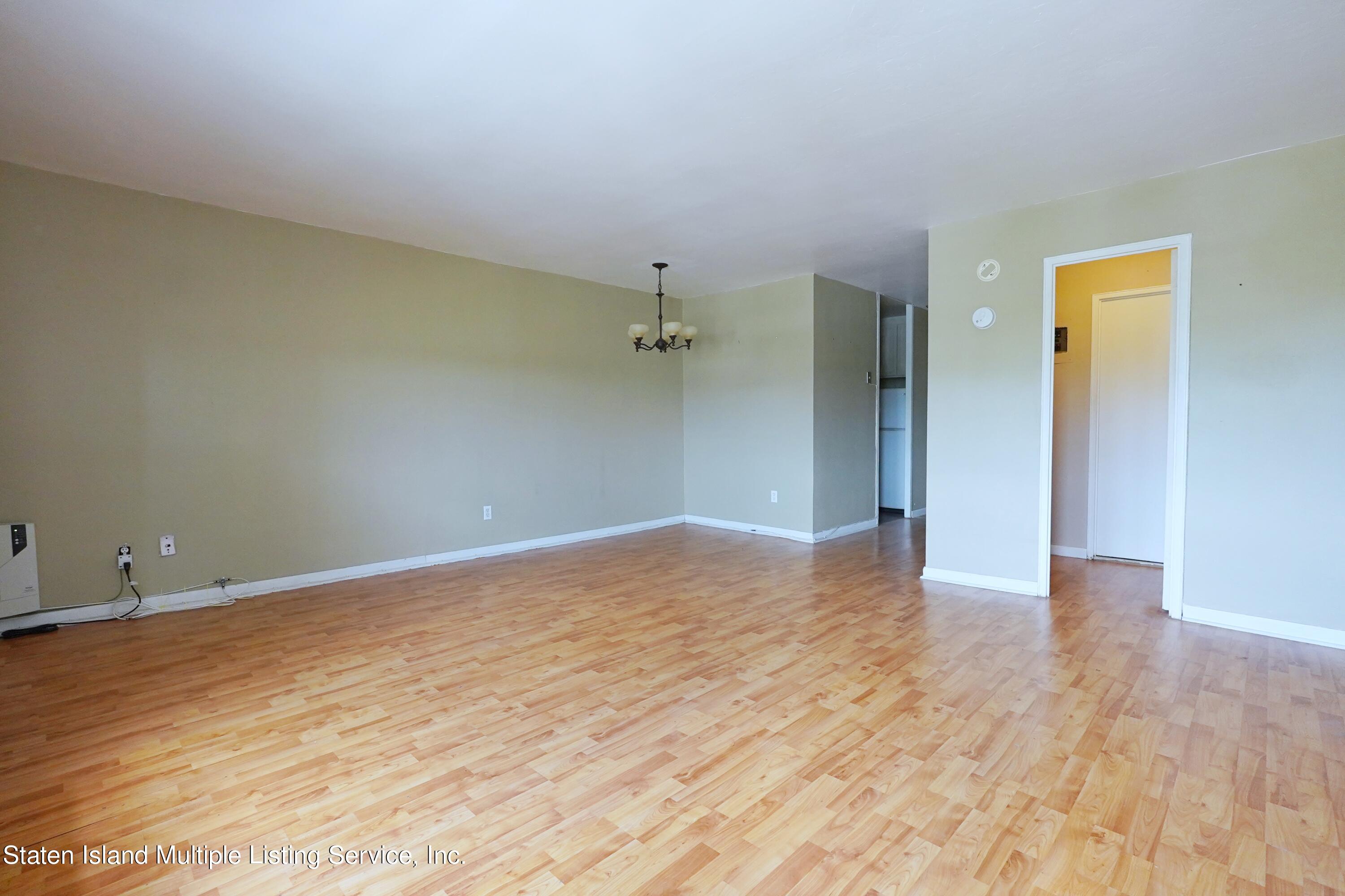 1000 Clove Road, Unit 9F Staten Island, NY 10301 - Photo 7 of 18 Photo Jan 11 2023, 2 49 24 PM