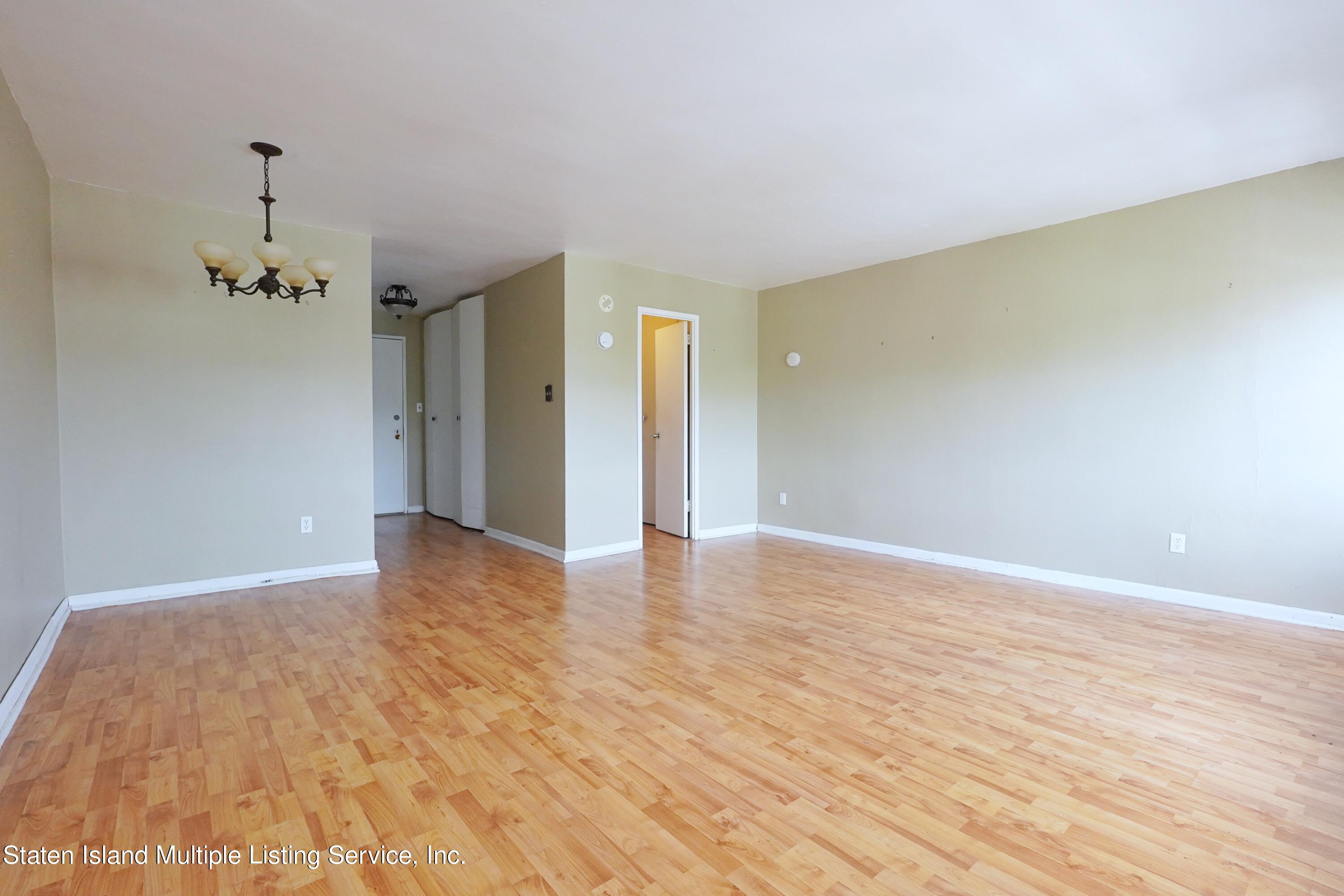 1000 Clove Road, Unit 9F Staten Island, NY 10301 - Photo 8 of 18 Photo Jan 11 2023, 2 49 58 PM