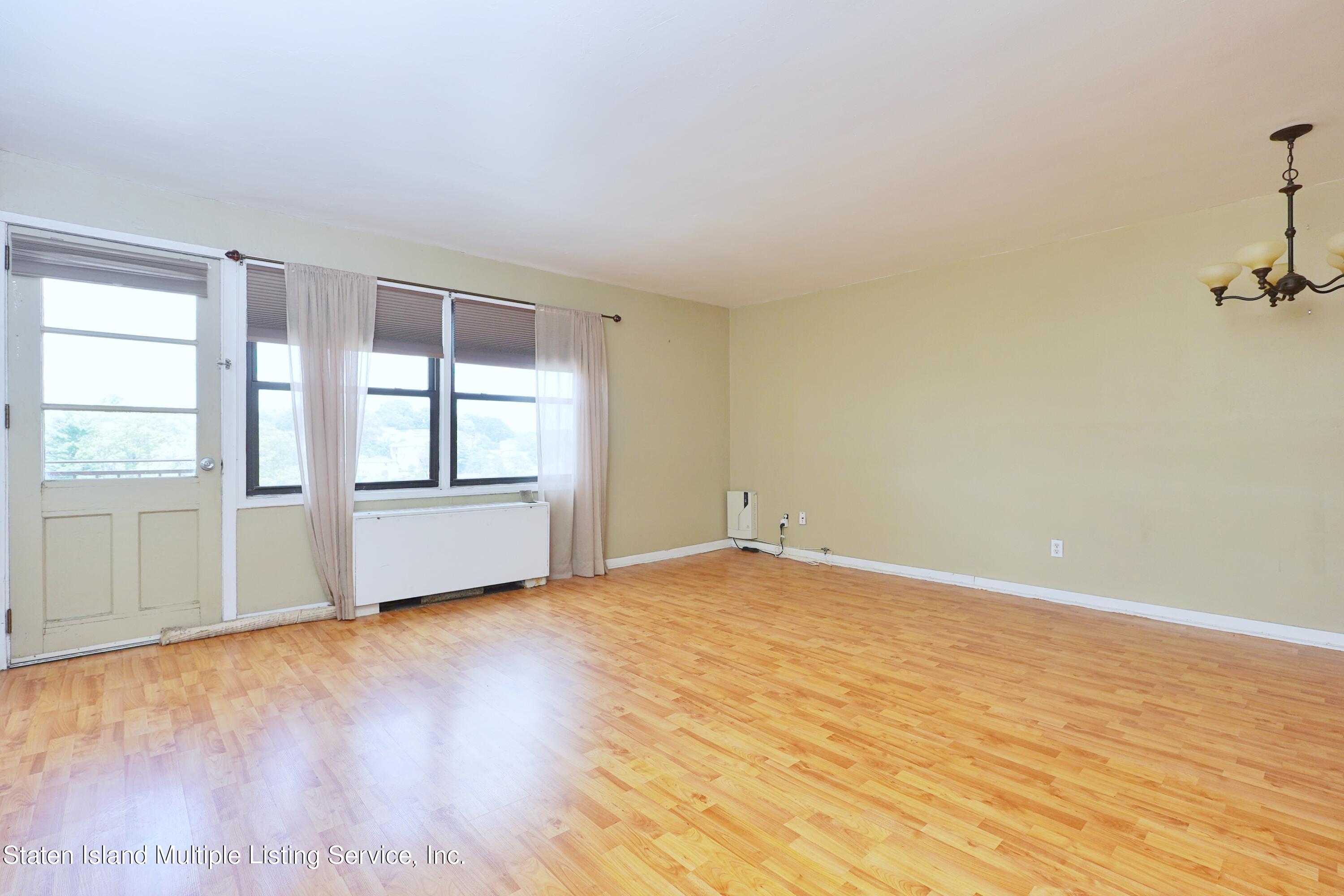 1000 Clove Road, Unit 9F Staten Island, NY 10301 - Photo 10 of 18 Photo Jan 11 2023, 2 50 07 PM