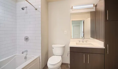 $5,850 | 1 Canal Street, Unit 824, Boston, MA 02114