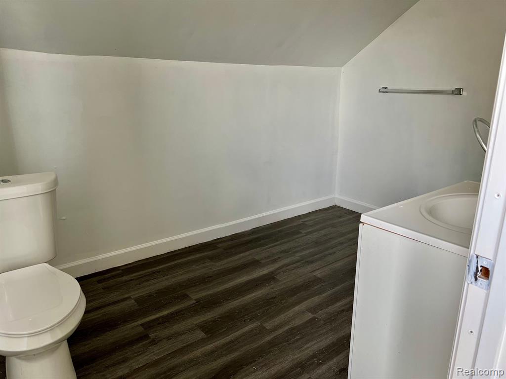 8614 Robson Street Detroit, MI 48228 - Photo 8 of 9