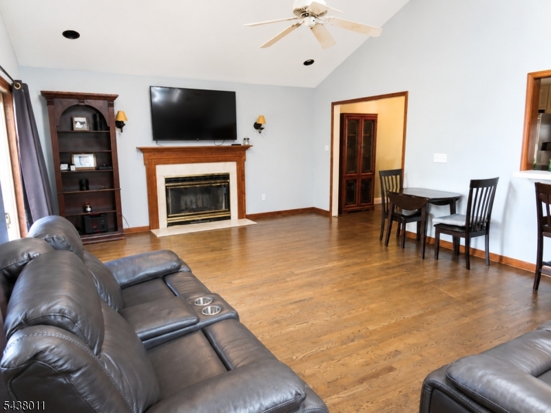 63 Martin Road Livingston, NJ 07039 - Photo 10 of 19