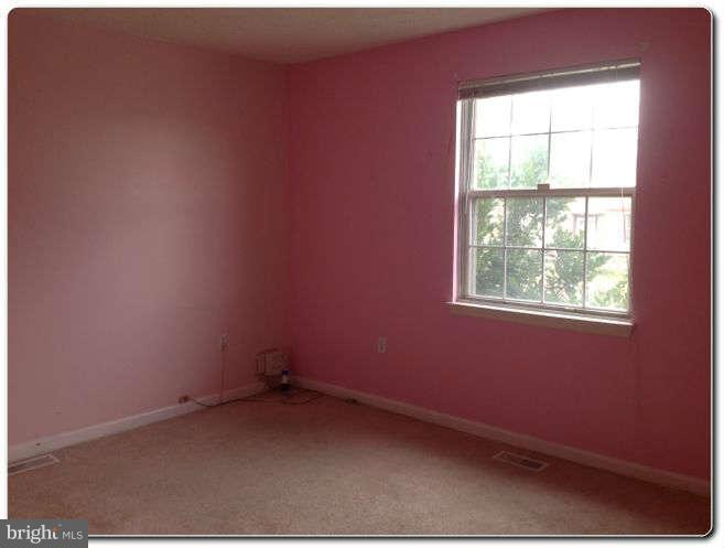 3303 Randall Road Suitland, MD 20746 - Photo 5 of 8 an empty room with a window