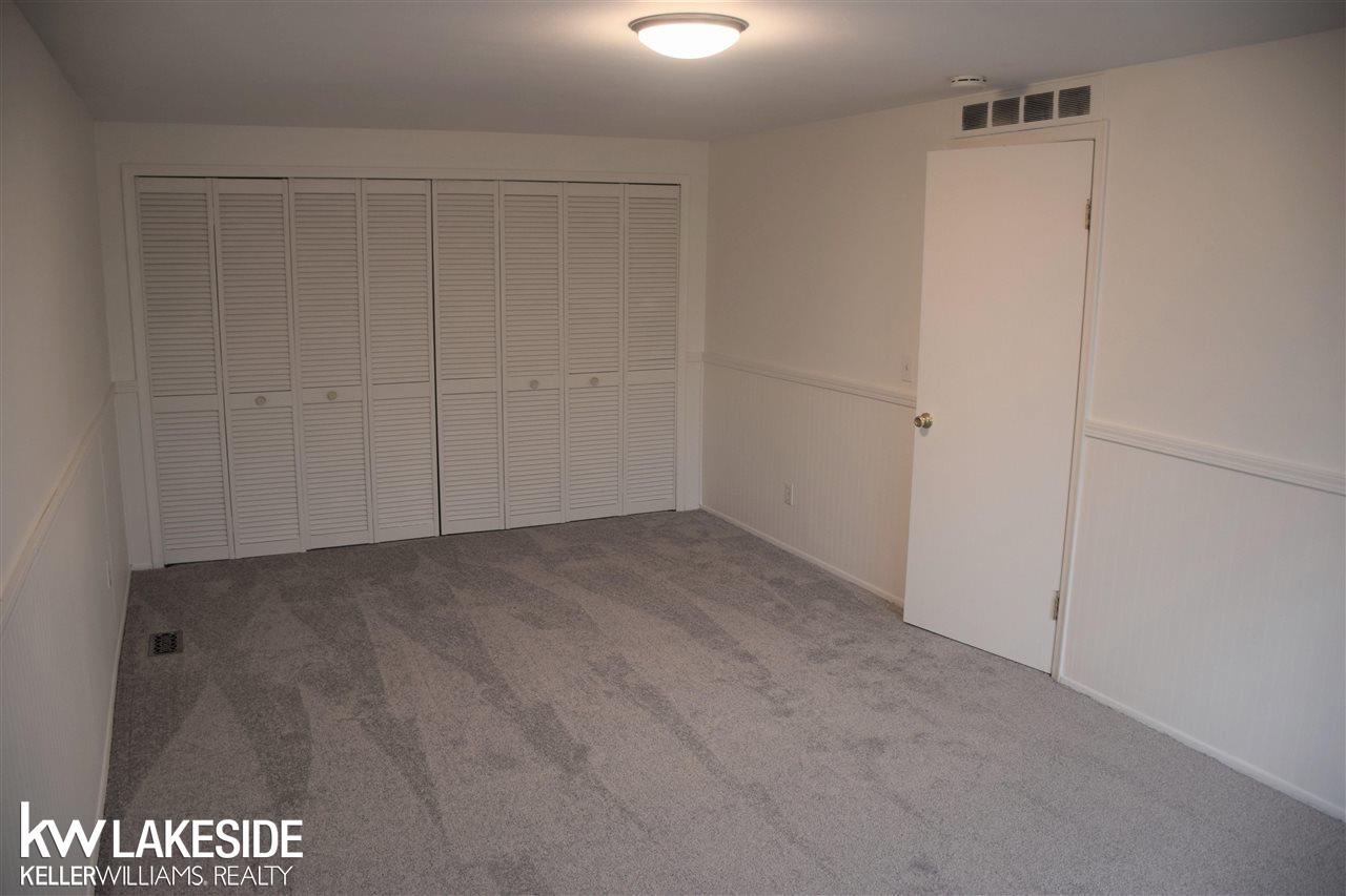 31064 Richert Street Fraser, MI 48026 - Photo 8 of 14 50040537-7.JPG
