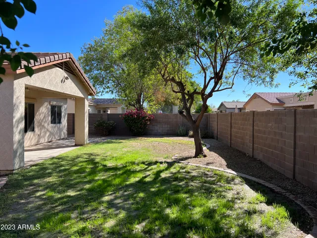 $2,100 | 21167 East Lords Way, Queen Creek, AZ 85142