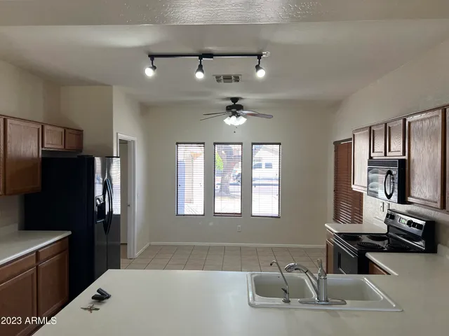 $2,100 | 21167 East Lords Way, Queen Creek, AZ 85142