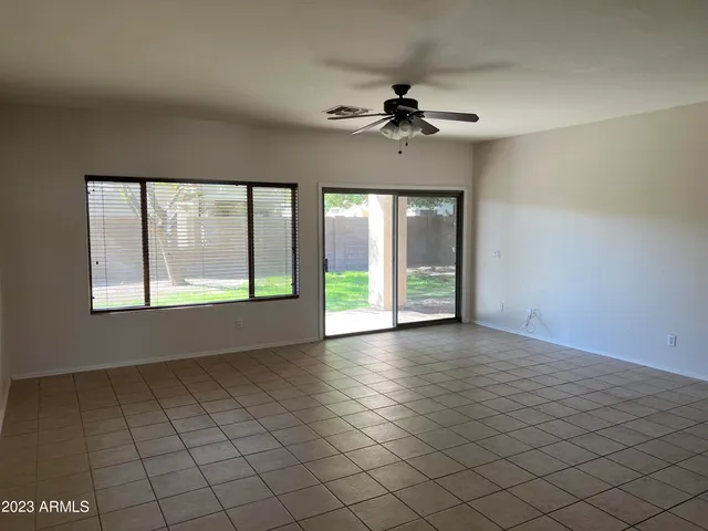 $2,100 | 21167 East Lords Way, Queen Creek, AZ 85142