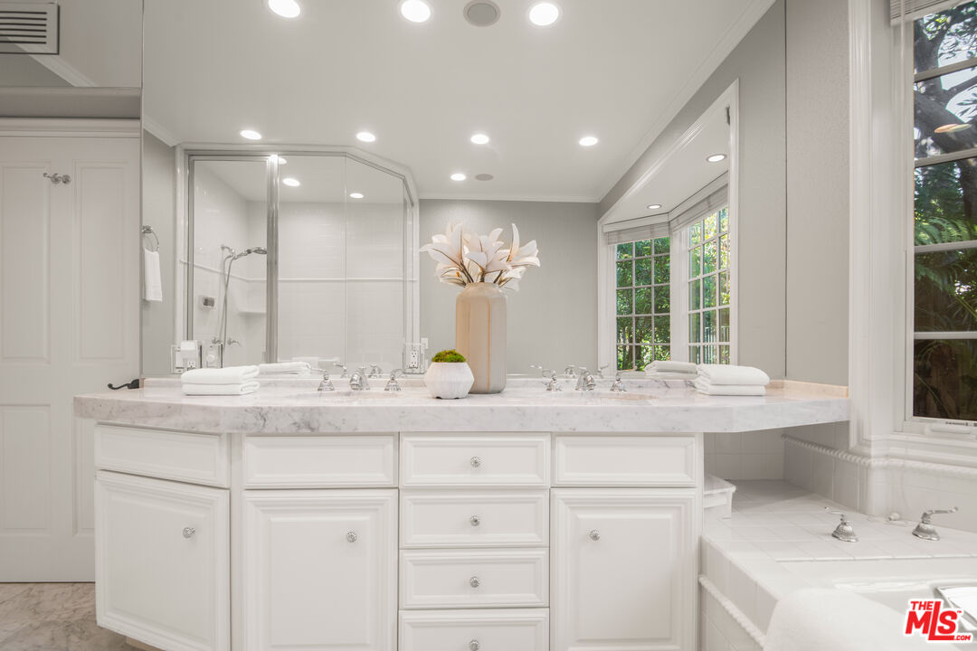 6105 Bonsall Drive Malibu, CA 90265 - Photo 20 of 45