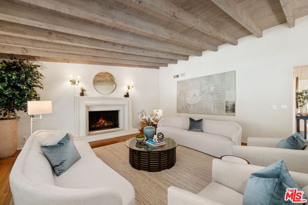 6105 Bonsall Drive Malibu, CA 90265 - Photo 5 of 45